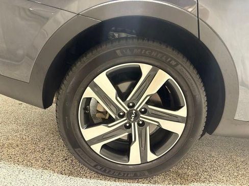 Used 2022 Kia Sorento SX Prestige w/ Panoramic Sunroof Package AWD/4WD image 35