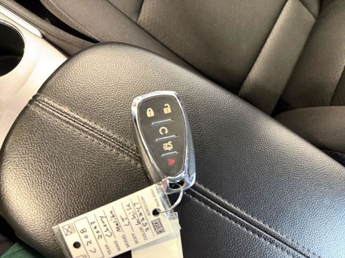 Used 2023 Chevrolet Malibu LT FWD image 22