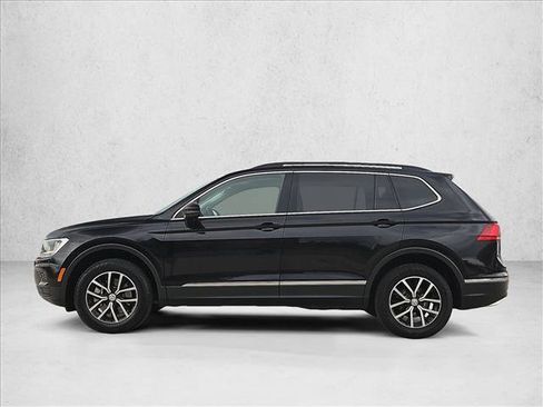 Used 2021 Volkswagen Tiguan SE AWD/4WD image 9