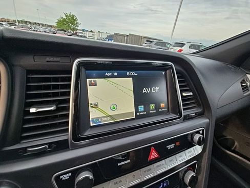 Used 2019 Hyundai Sonata Limited image 19