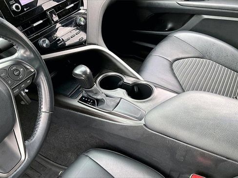 Used 2021 Toyota Camry SE image 15