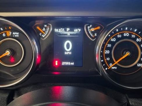 Used 2021 Jeep Wrangler Sport image 16