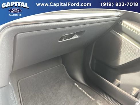 Certified 2025 Ford Expedition Platinum w/ Driver's Package AWD/4WD image 28
