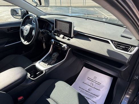 Certified 2025 Toyota RAV4 LE image 29