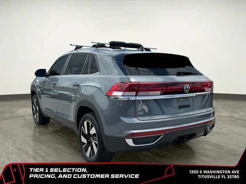 Used 2024 Volkswagen Atlas Cross Sport SE FWD image 7