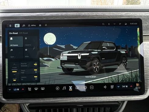 Used 2023 Rivian R1T Adventure image 19