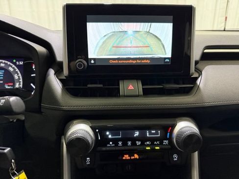 Certified 2024 Toyota RAV4 LE AWD/4WD image 18