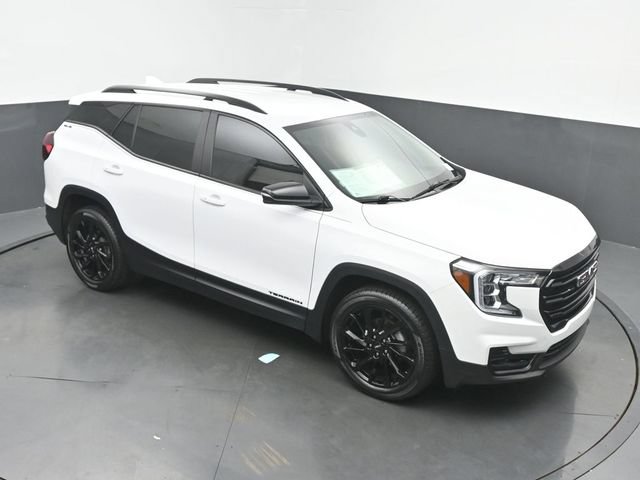 Used 2024 GMC Terrain SLE w/ Driver Convenience Package FWD image 42