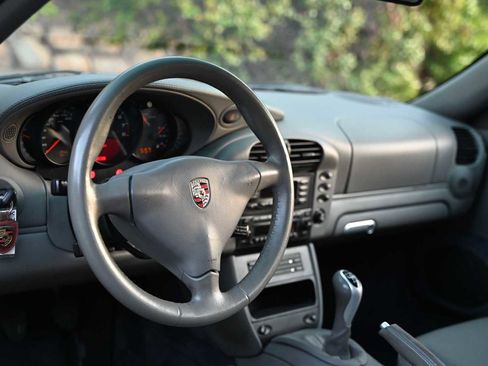 Used 2003 Porsche 911 Carrera 4S image 14