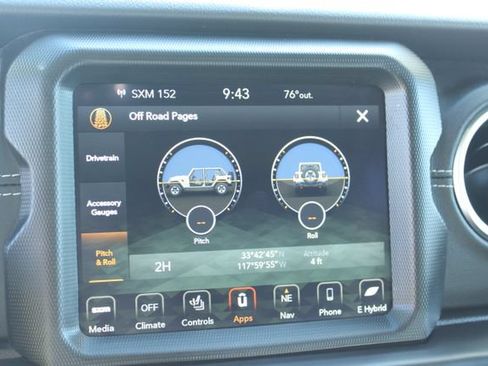 Used 2022 Jeep Wrangler Unlimited Sahara w/ Cold Weather Group AWD/4WD image 29