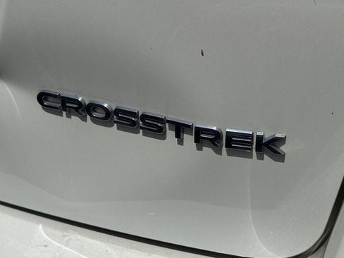 Used 2020 Subaru Crosstrek 2.0i Premium w/ Moonroof Package 2 AWD/4WD image 2