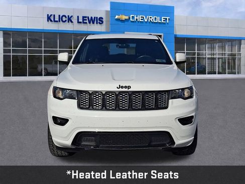 Used 2018 Jeep Grand Cherokee Altitude AWD/4WD image 2