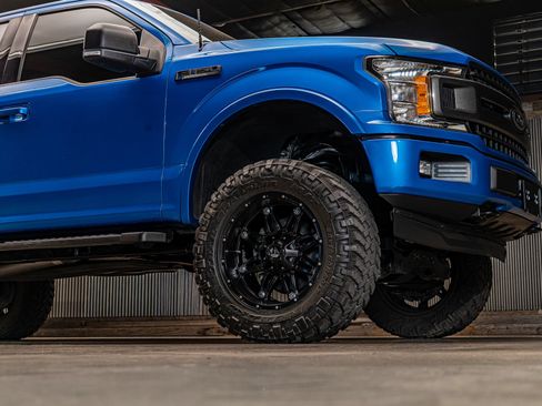 Used 2019 Ford F150 XLT w/ Equipment Group 302A Luxury AWD/4WD image 11