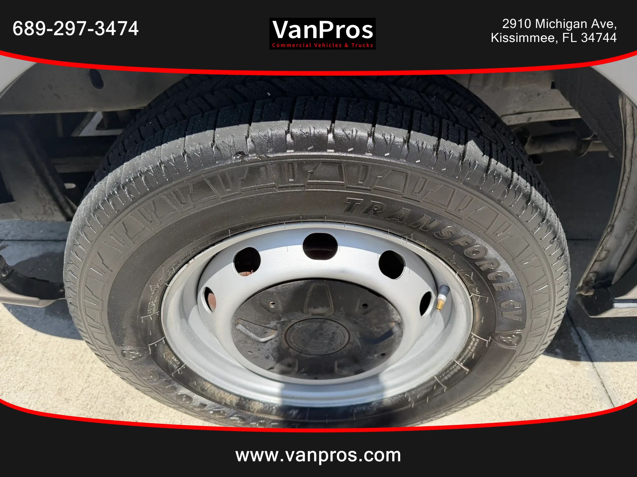 Used 2015 Ford Transit 250 130 Medium Roof RWD image 17