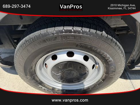 Used 2015 Ford Transit 250 130 Medium Roof RWD image 17