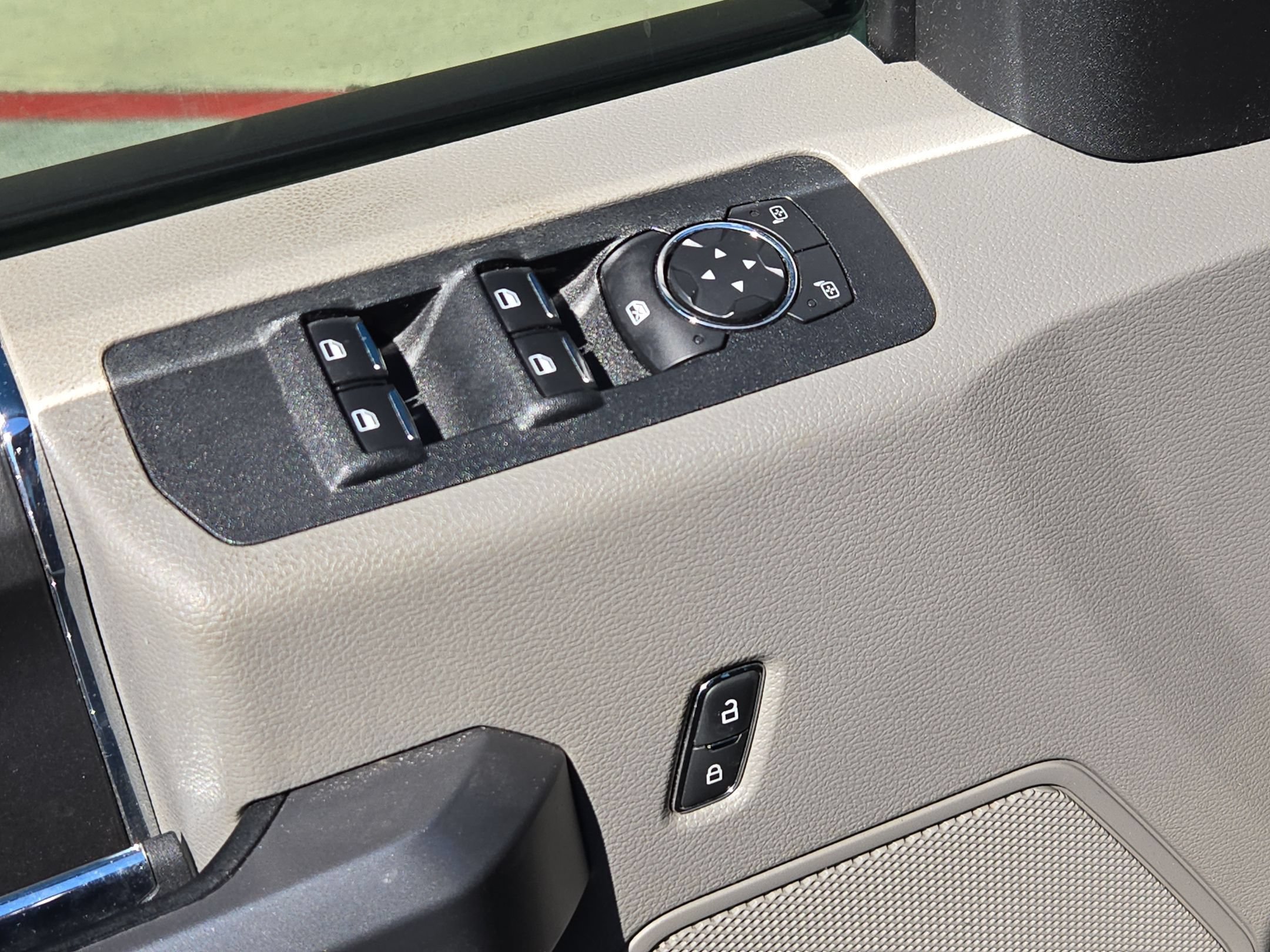 Used 2018 Ford F150 XLT w/ Equipment Group 302A Luxury RWD image 11