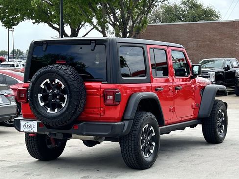 Used 2025 Jeep Wrangler Unlimited Rubicon image 4