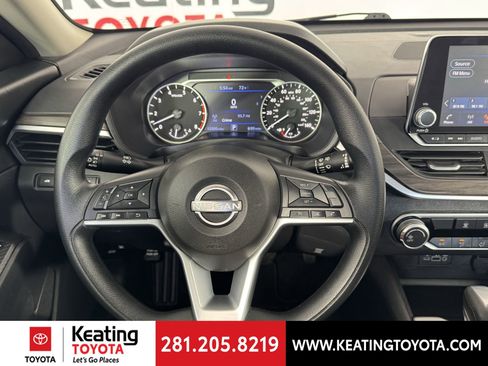 Used 2025 Nissan Altima 2.5 SV image 27