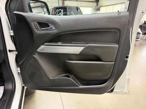 Used 2022 Chevrolet Colorado LT w/ Fleet Safety Package RWD image 13
