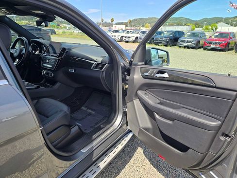 Used 2019 Mercedes-Benz GLE 400 4MATIC image 14