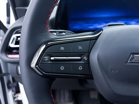 Used 2024 Chevrolet Traverse RS w/ LPO, Floor Liner Package image 32