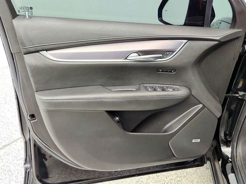 Used 2022 Cadillac XT6 Luxury AWD/4WD image 11