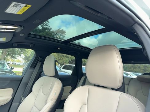 New 2026 Volvo XC60 B5 Core image 13