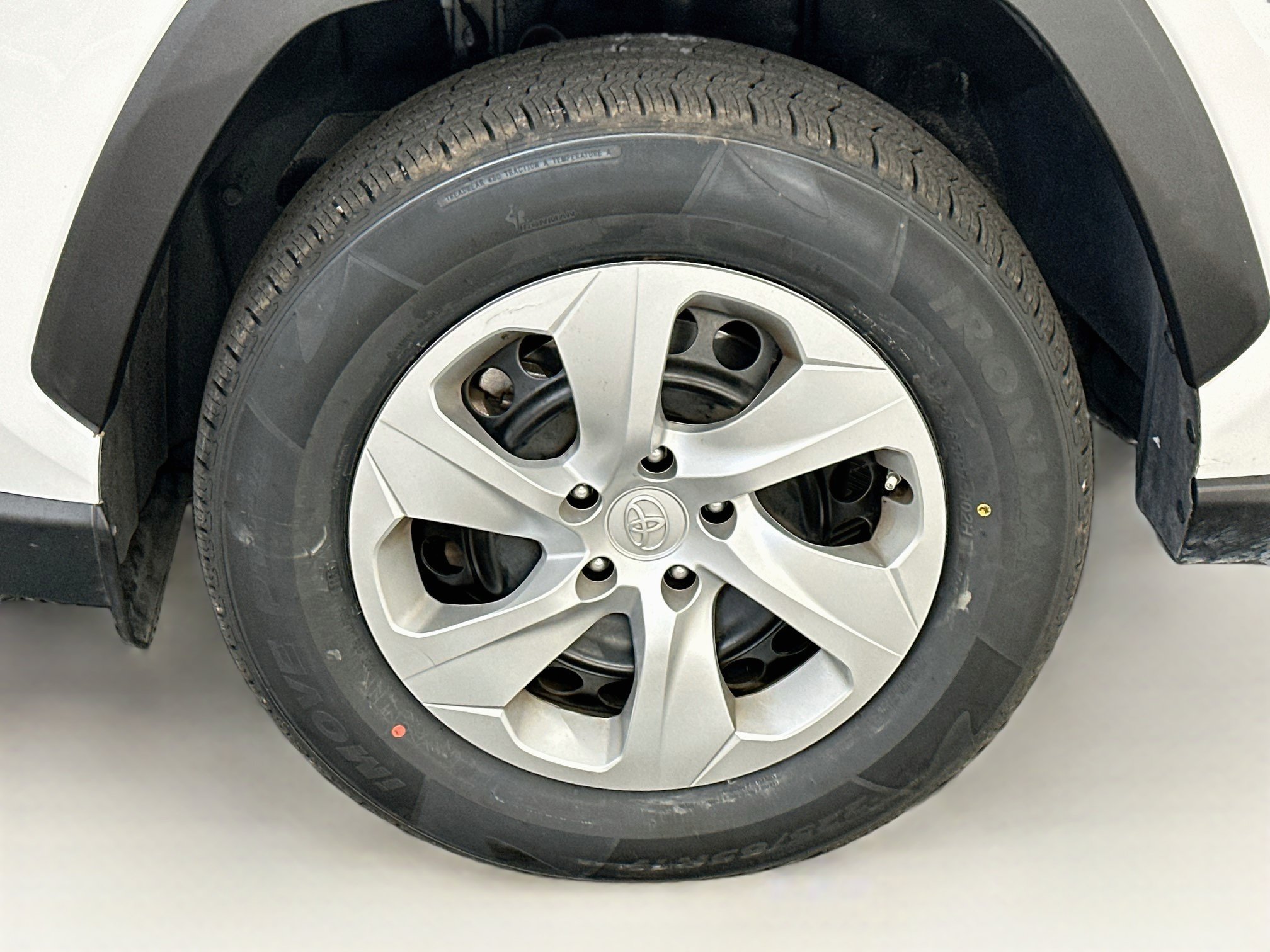 Used 2025 Toyota RAV4 LE AWD/4WD image 34