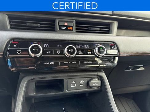 Certified 2025 Honda Pilot TrailSport image 17