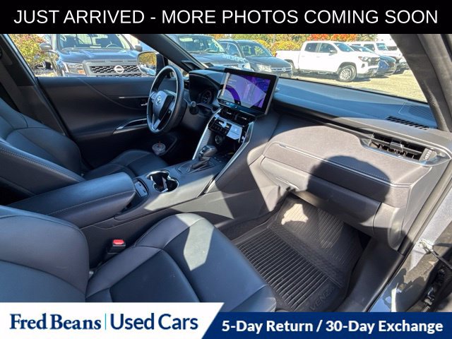 Used 2024 Toyota Venza XLE AWD/4WD image 13