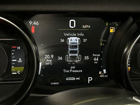Used 2022 Jeep Wrangler Unlimited Sahara w/ Cold Weather Group AWD/4WD image 24