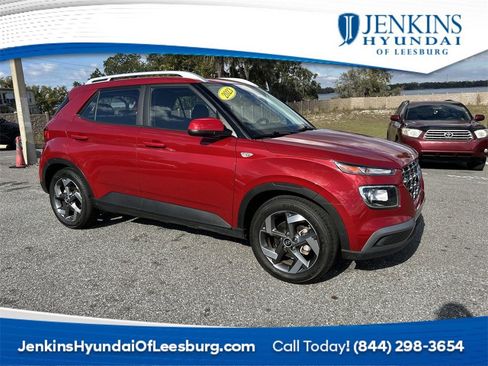 Certified 2023 Hyundai Venue SEL image 1