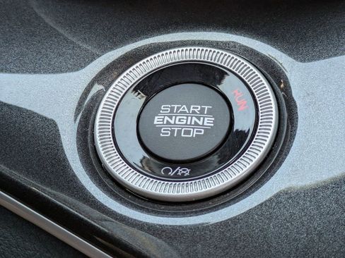 Used 2021 Jeep Grand Cherokee L Laredo image 30