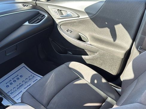 Used 2024 Chevrolet Malibu LT image 14