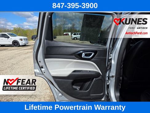 Used 2025 Jeep Compass Limited AWD/4WD image 17
