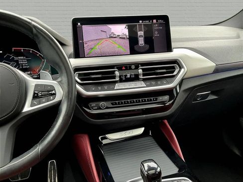 Used 2022 BMW X4 xDrive30i w/ M Sport Package AWD/4WD image 9
