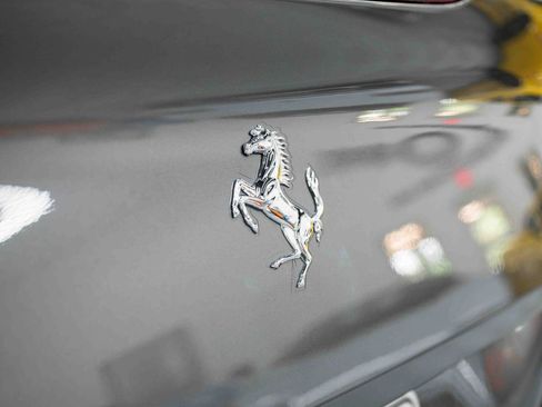 Used 2020 Ferrari Portofino RWD image 46