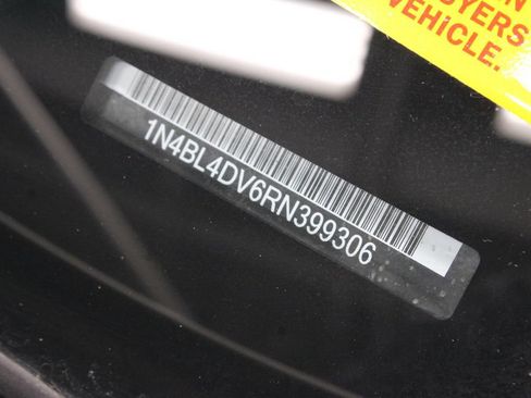 Certified 2024 Nissan Altima 2.5 SV FWD image 32