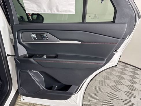 New 2026 Ford Explorer ST-Line w/ ST-Line Street Pack image 25