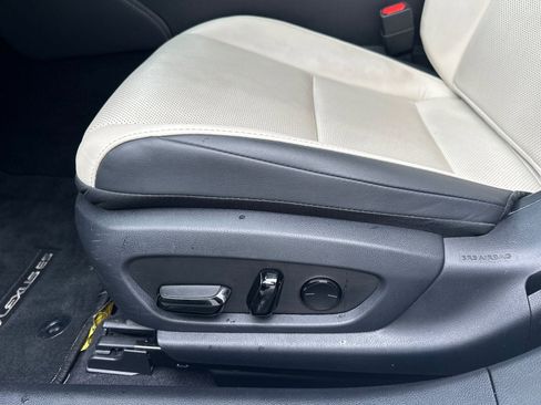 Certified 2023 Lexus ES 350 w/ Premium Package image 14