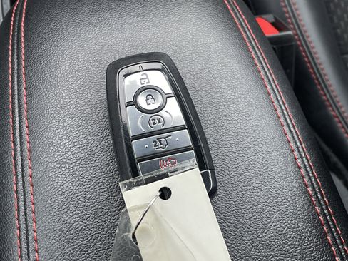 Used 2025 Ford Escape ST-Line w/ Equipment Group 301A image 17