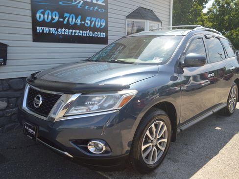 Used 2015 Nissan Pathfinder SV w/ Trailer Tow Package AWD/4WD image 1