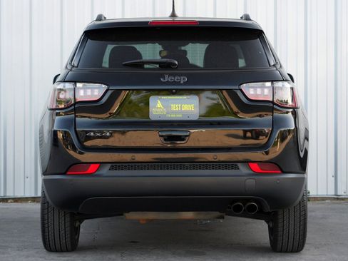 Used 2021 Jeep Compass Latitude w/ Driver Assistance Group image 10