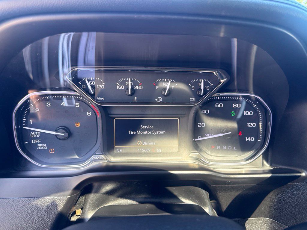 Used 2019 GMC Sierra 1500 AT4 w/ Off Road Performance Package AWD/4WD image 28