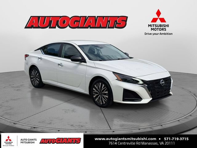 Used 2024 Nissan Altima 2.5 SV FWD image 1