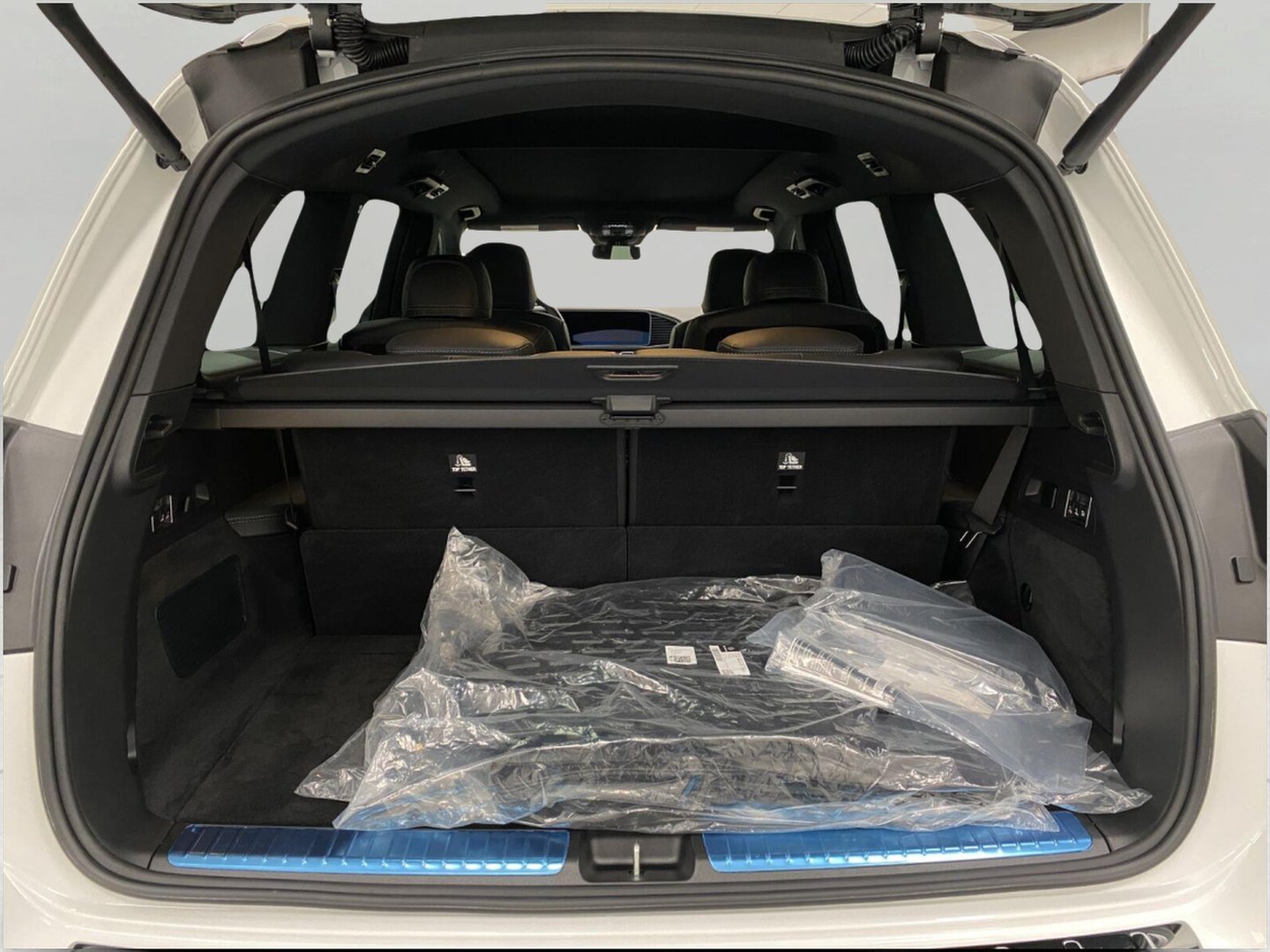 Certified 2026 Mercedes-Benz GLS 580 4MATIC image 6