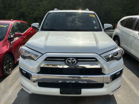 Used 2024 Toyota 4Runner Limited AWD/4WD image 2