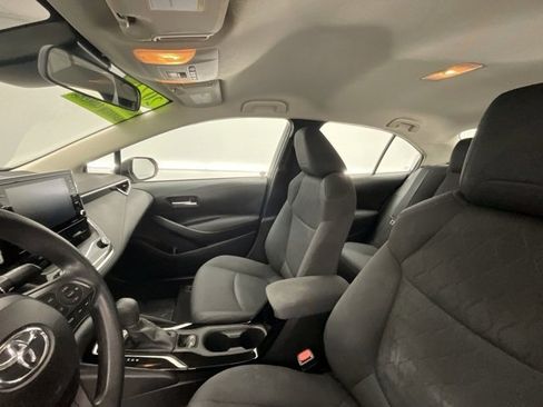 Used 2021 Toyota Corolla LE image 6