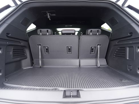 New 2026 Chevrolet Traverse Z71 w/ Enhanced Driving Package AWD/4WD image 48