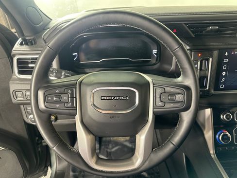 Used 2023 GMC Yukon Denali AWD/4WD image 27